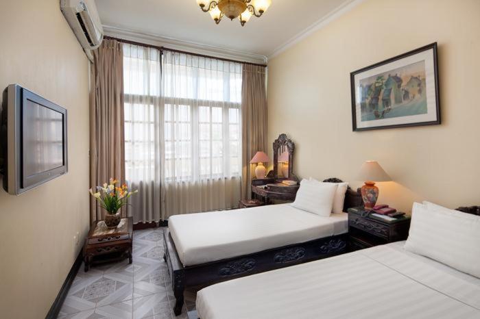 Lucky Central Hotel & Travel Ханой Екстер'єр фото
